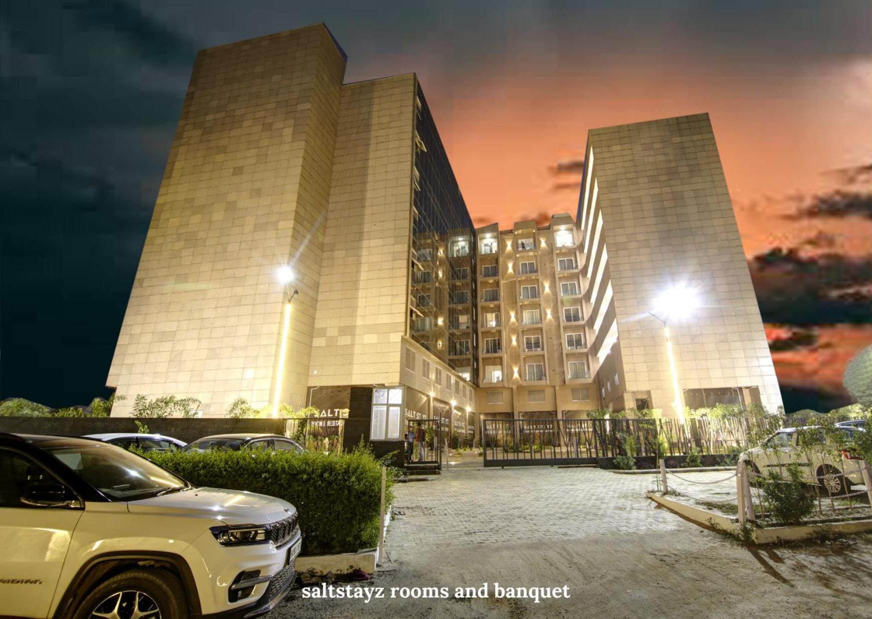 Saltstayz Premier Executive Serviced Apartment - Golf Course Extension Road Gurgaon Exterior photo